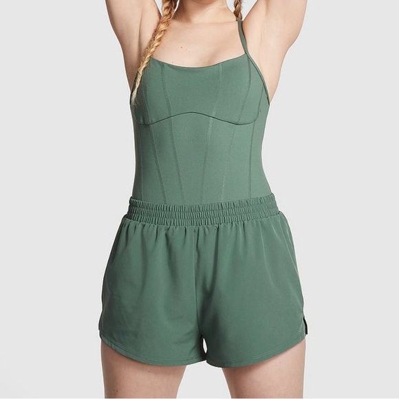 PINK active romper - Picture 1 of 8